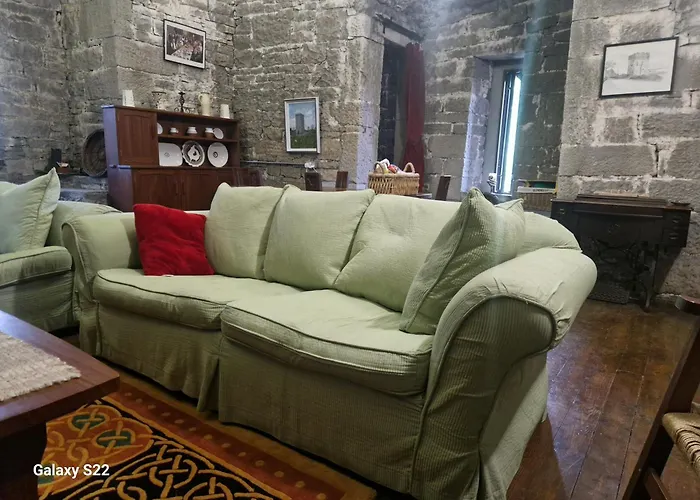 Ballindooley Castle